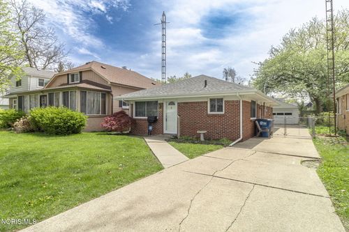 3054 123rd St, Toledo, OH, 43611-2729 | Card Image