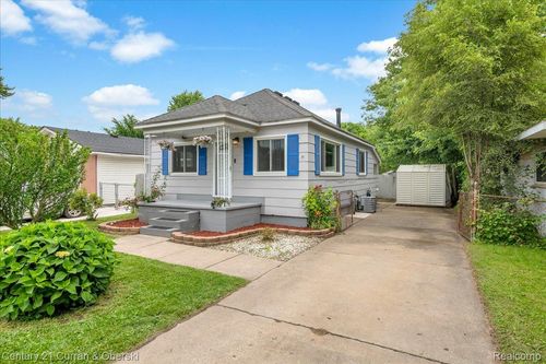 14635 Harold St, Taylor, MI, 48180-4450 | Card Image