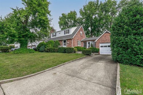 147 Hillside Ave, Bergenfield, NJ, 07621-3220 | Card Image