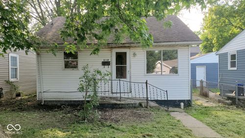 1007 S 24th St, New Castle, IN, 47362-2452 | Card Image
