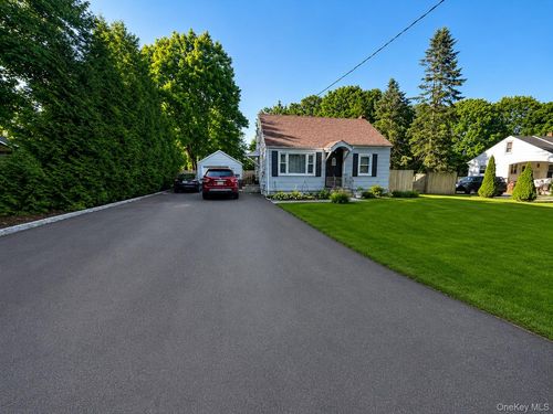 1419 Hallock Avenue, Brookhaven, NY, 11776 | Card Image