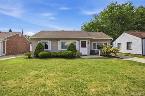 26741 Clancy St, Roseville, MI, 48066-3108 | Card Image