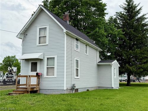 2149 Henry Ave Sw, Canton, OH, 44706-3001 | Card Image