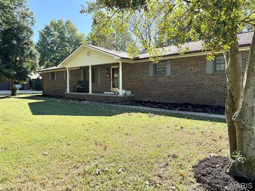460 W Hunts Rd, Bernie, MO, 63822-8115 | Card Image