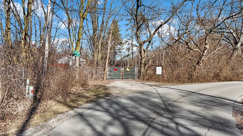 30w680 Lee Rd, West Chicago, IL, 60185 | Card Image