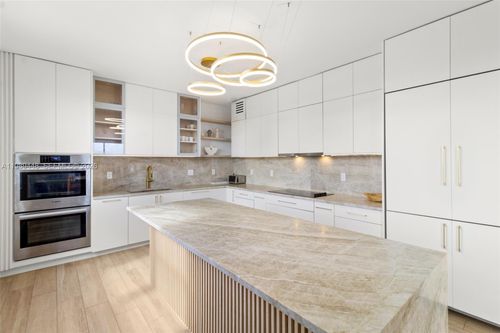 21c-1865 S Ocean Dr, Hallandale Beach, FL, 33009-7603 | Card Image