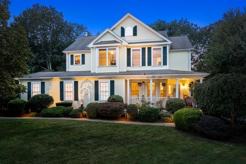 4 Country Club Ln, Hopedale, MA, 01747-1439 | Card Image