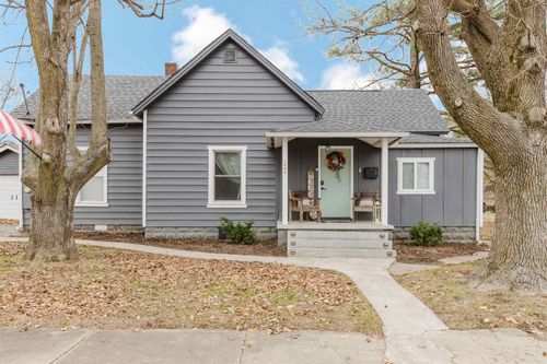 1003 Jefferson Ave, Johnston City, IL, 62951-1549 | Card Image