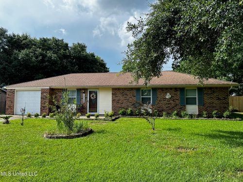 13104 Sweetbriar St, Ocean Springs, MS, 39564-7421 | Card Image