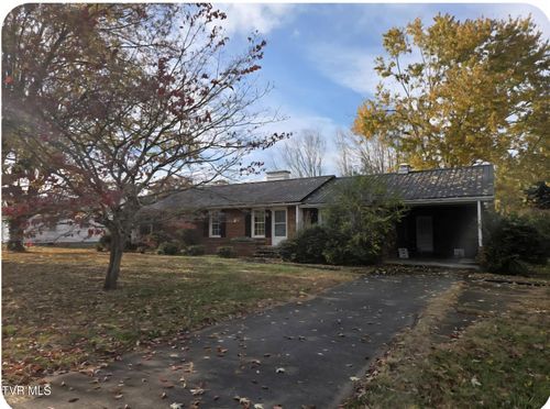 209 Forest Hills Dr, Greeneville, TN, 37745-4114 | Card Image