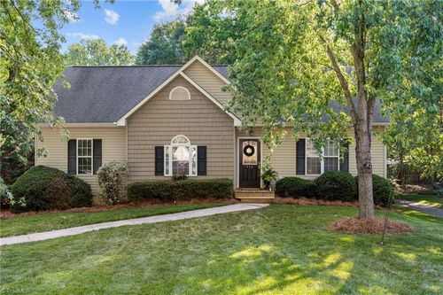 354 Merrimont Dr, Winston-Salem, NC, 27106-4935 | Card Image