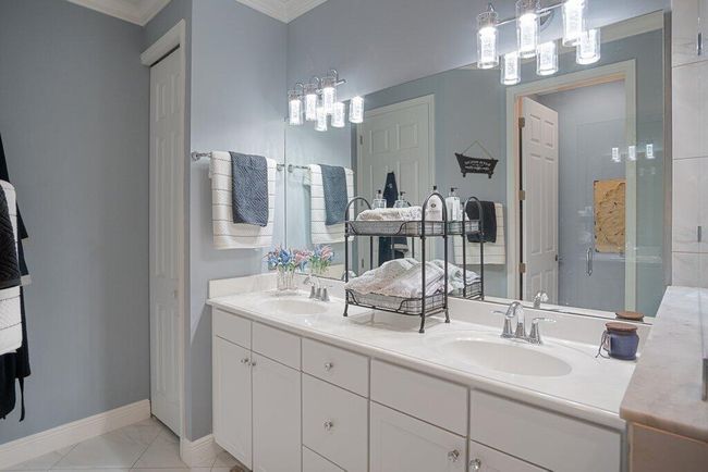 651 Sw Glen Crest Way, Condo with 3 bedrooms, 3 bathrooms and null parking in Stuart FL | Image 35