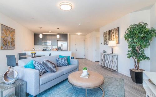 apt-213-1 Dekalb Ave, White Plains, NY, 10605-1531 | Card Image