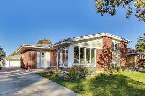 11122 Martindale Dr, Westchester, IL, 60154-4920 | Card Image