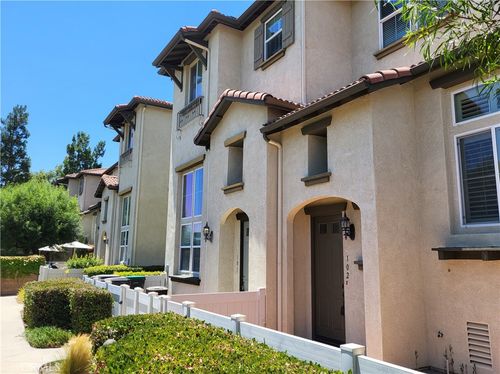 unit-101-33810 Willow Haven Ln, Murrieta, CA, 92563-3442 | Card Image