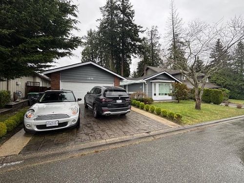 1838 148a St, Surrey, BC, V4A6R4 | Card Image
