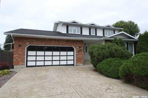 230 Auld Crescent, Saskatoon, SK, S7H4W9 | Card Image