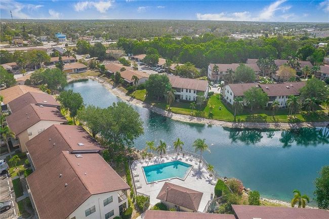 L201 - 5238 Treetops Dr, Condo with 2 bedrooms, 2 bathrooms and null parking in NAPLES FL | Image 34