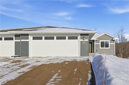 616 Hagman St, Eau Claire, WI, 54703-1539 | Card Image