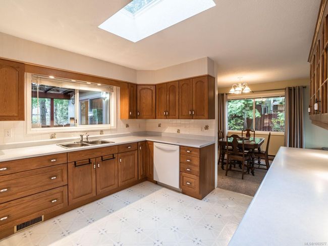 5515 Turner Rd, House other with 2 bedrooms, 1 bathrooms and 2 parking in Nanaimo BC | Image 9