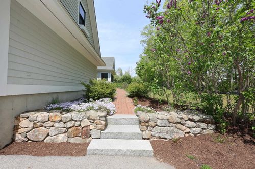 118 Perkins Rd, Madbury, NH, 03823-7611 | Card Image