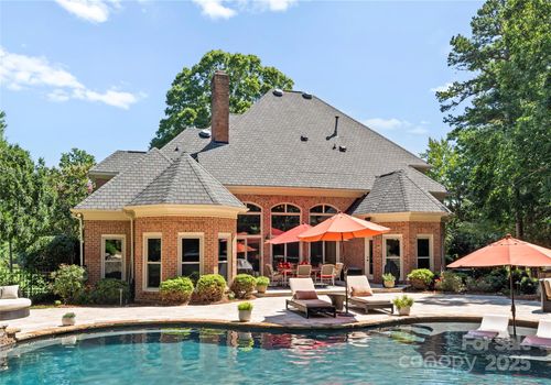 18600 River Falls Dr, Davidson, NC, 28036-7859 | Card Image