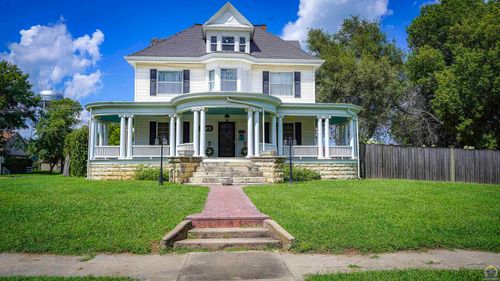 200 E 14th St, Horton, KS, 66439-1834 | Card Image