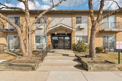 104d-8828 N Leslie Ln, Des Plaines, IL, 60016-4188 | Card Image