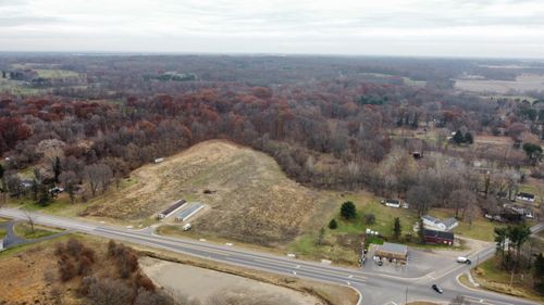 4630 W Us Highway 12, Buchanan, MI, 49107-8404 | Card Image