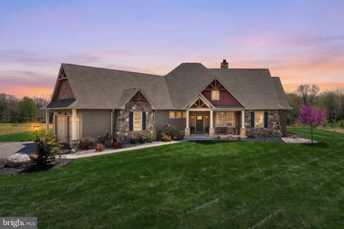 305 Gun Club Rd, NEW OXFORD, PA, 17350-8741 | Card Image