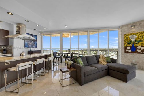 2604-7330 Ocean Terrace, Miami Beach, FL, 33141 | Card Image