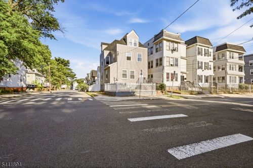 44 Fabyan Pl, Newark, NJ, 07108-1025 | Card Image