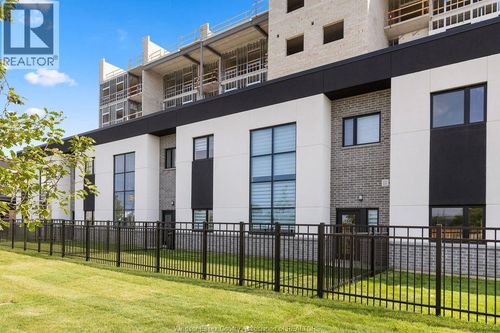 212-4400 Laurier Pky, Lasalle, ON, N9H1S4 | Card Image