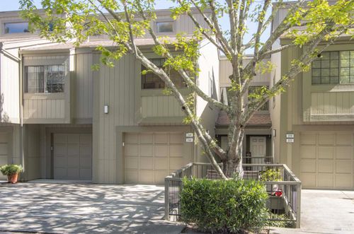 230 Pelican Ln, Novato, CA, 94949 | Card Image