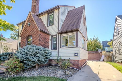 3429 Marmore Ave, Parma, OH, 44134-1211 | Card Image