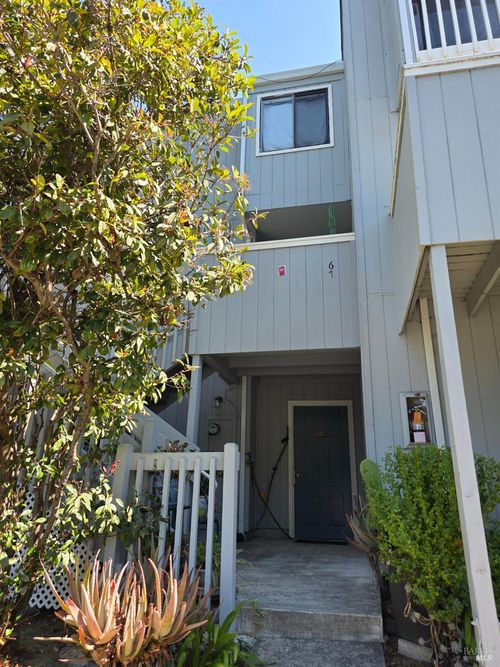 apt-67-165 Oddstad Dr, Vallejo, CA, 94589-3425 | Card Image