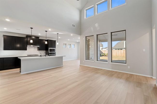 21950 Frosted Elfin Dr, House other with 5 bedrooms, 3 bathrooms and 3 parking in Cypress TX | Image 13