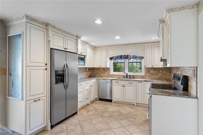 221 Moody Rd, House other with 3 bedrooms, 2 bathrooms and 5 parking in Findlay Twp PA | Image 11