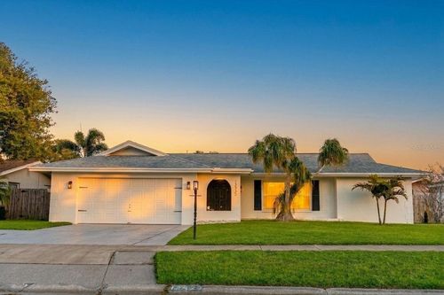 13923 Brewster Dr, Largo, FL, 33774-4526 | Card Image
