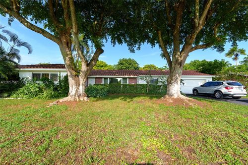 740 Ridgewood Ln, Plantation, FL, 33317-1934 | Card Image