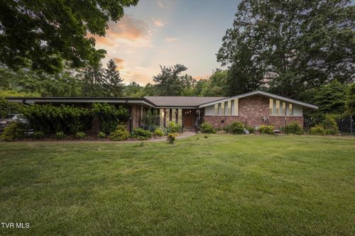 2021 Westwind Dr, Kingsport, TN, 37660-3444 | Card Image