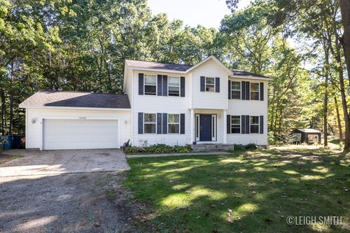 13736 144th Ave, Grand Haven, MI, 49417-9752 | Card Image