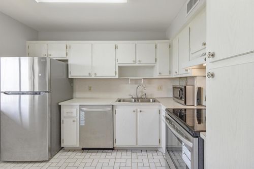 apt-302-4080 Tivoli Ct, Lake Worth, FL, 33467-4239 | Card Image