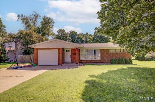 922 Hawthorn Drive, Sikeston, MO, 63801 | Card Image