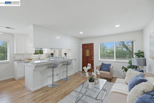 apt-4-2204 Segundo Ct, Pleasanton, CA, 94588-8116 | Card Image