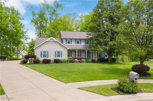 2022 Dan Ave, Canal Fulton, OH, 44614-8427 | Card Image