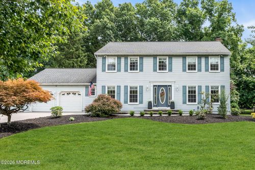 28 Jennifer Dr, Red Bank, NJ, 07701-5274 | Card Image