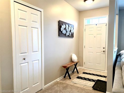 285-46039 Rhodes Dr, Macomb, MI, 48044-4080 | Card Image