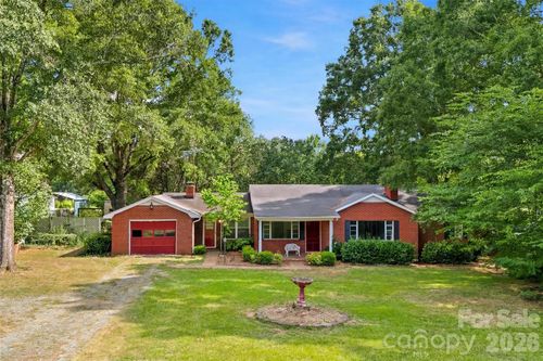 2615 Unionville Indian Trail Rd W, Indian Trail, NC, 28079-6754 | Card Image