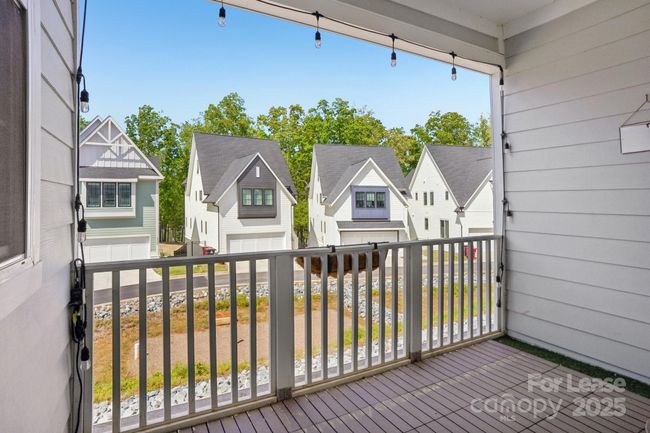 562 Amalfi Dr, Townhouse with 4 bedrooms, 4 bathrooms and null parking in Davidson NC | Image 19